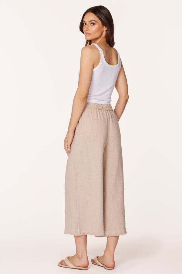 RAW EDGE CROPPED PANT For Sale