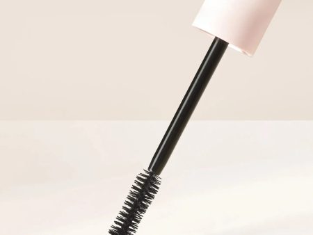 Perfect Strokes Universal Volumizing Mascara Supply