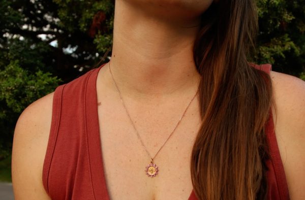 Be Passionate - Rose Gold & Pink Sapphires, Bee-Inspired Pendant & Necklace For Sale