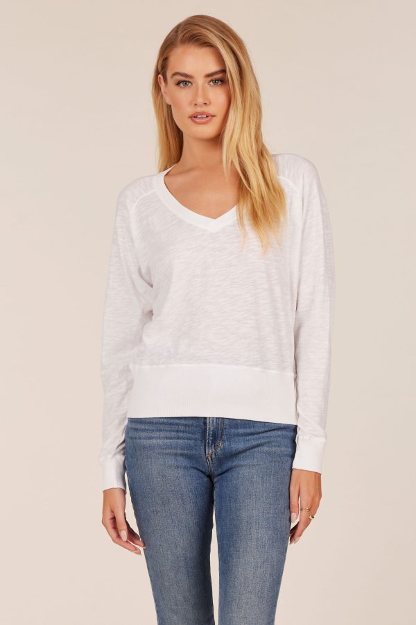 V-NECK RAGLAN LONG SLEEVE Supply