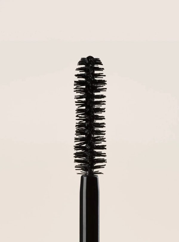 Perfect Strokes Universal Volumizing Mascara Supply